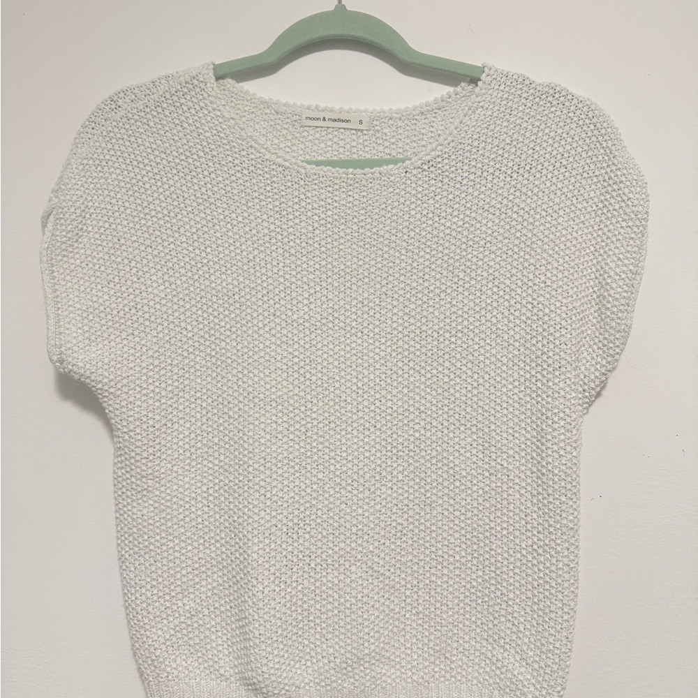 moon & madison White Crew Neck Sweater